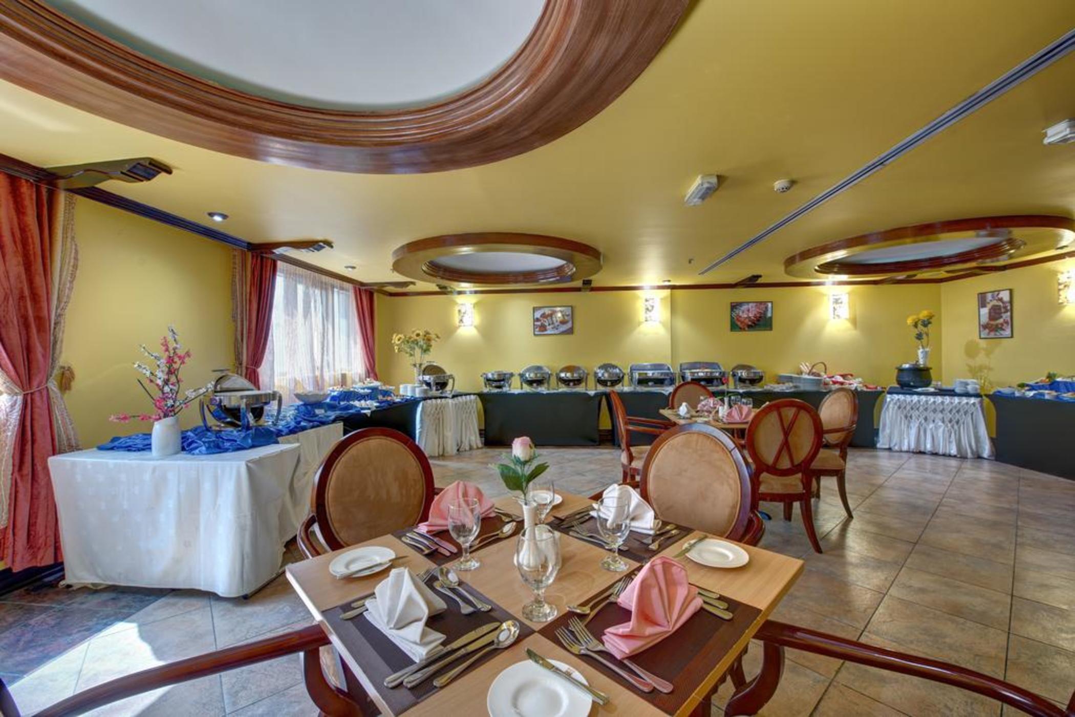Sharjah Royal Tulip Hotel Apartments توليب رويال الشارقة Zewnętrze zdjęcie