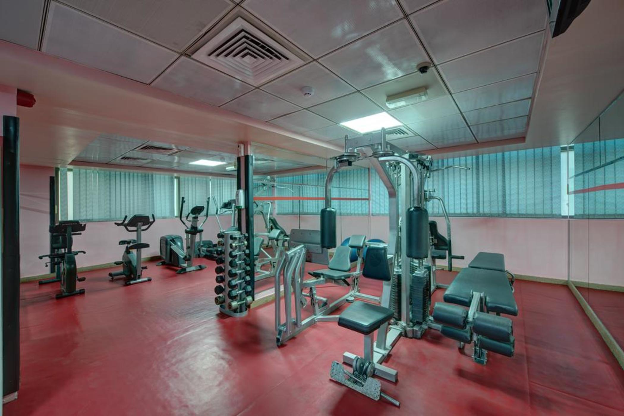 Sharjah Royal Tulip Hotel Apartments توليب رويال الشارقة Zewnętrze zdjęcie